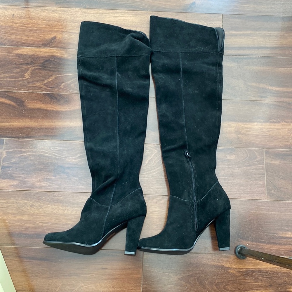 Restricted Over the Knee Black Suede Boots. 4”Heel Never Been Worn. 8.5 - Picture 2 of 4